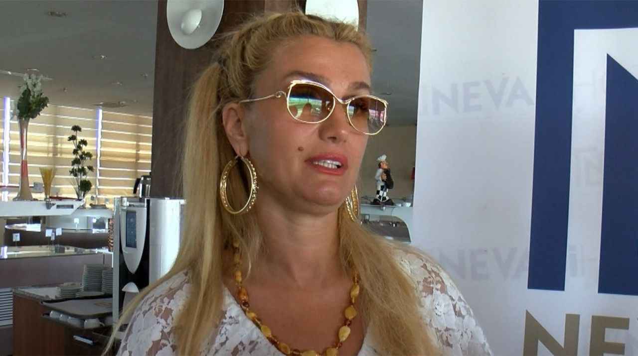 Tuğba Özay'ın babası tedavi gördüğü hastanede hayatını kaybetti