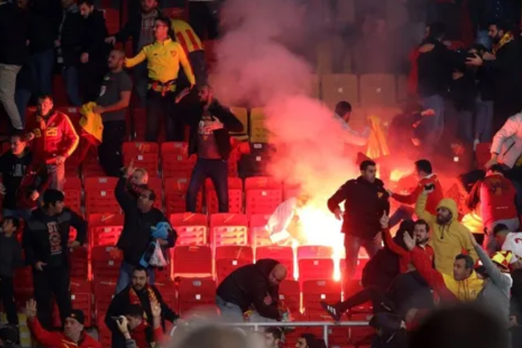 Hasta yerine patlayıcı taşıyan ambulans servisi kapatıldı