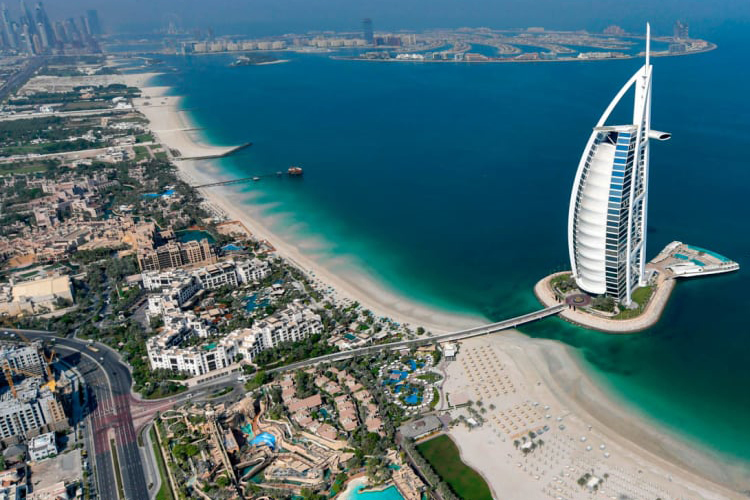 Dubai’de alkol vergisi kaldırıldı