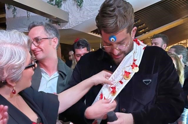 Enis Arıkan'ın 40. doğum gününde altınlar havada uçuştu