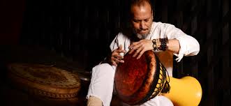 Sahnede kalp krizi geçirerek hayatını kaybetti