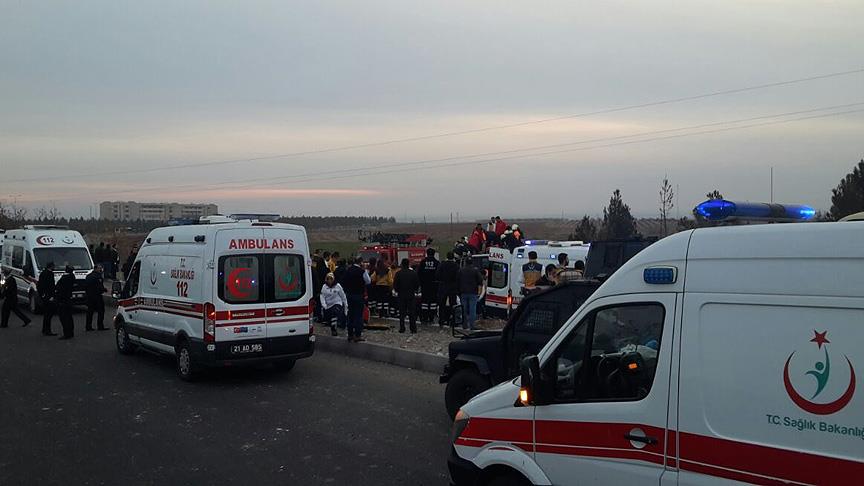 Diyarbakır'da polise saldırı