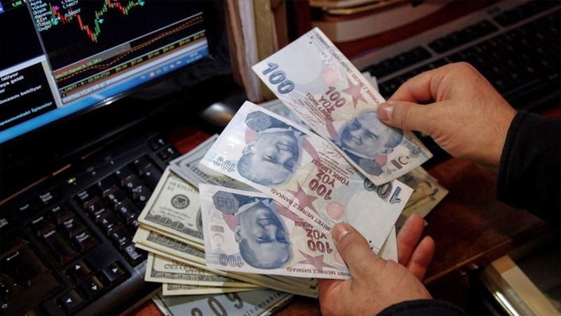 Türk lirası 2022'de en çok değer kaybeden üçüncü para birimi oldu