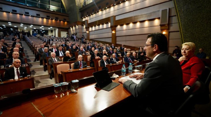 Duayen siyasetçilerden İmamoğlu'na destek ziyareti