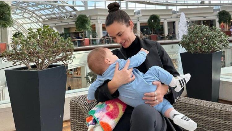 Hande Soral: Bebeğimle sete gidiyoruz