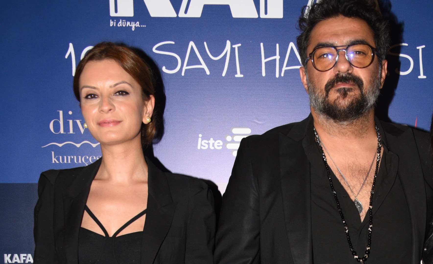 Celil Nalçakan sevgilisiyle poz verdi