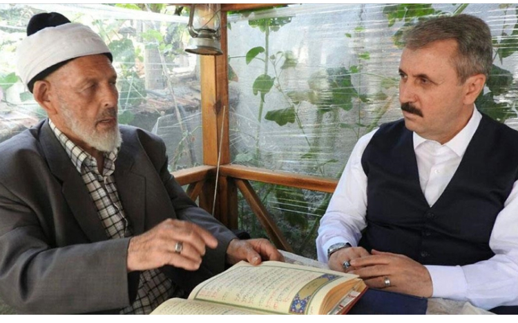 BBP lideri Mustafa Destici'nin baba acısı