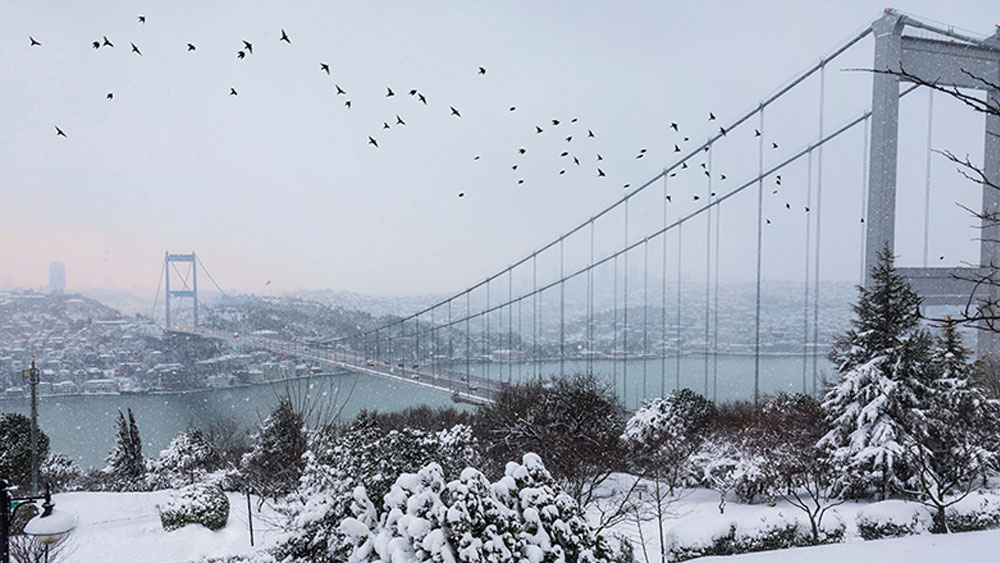 Beklenen kar İstanbul'a geldi!