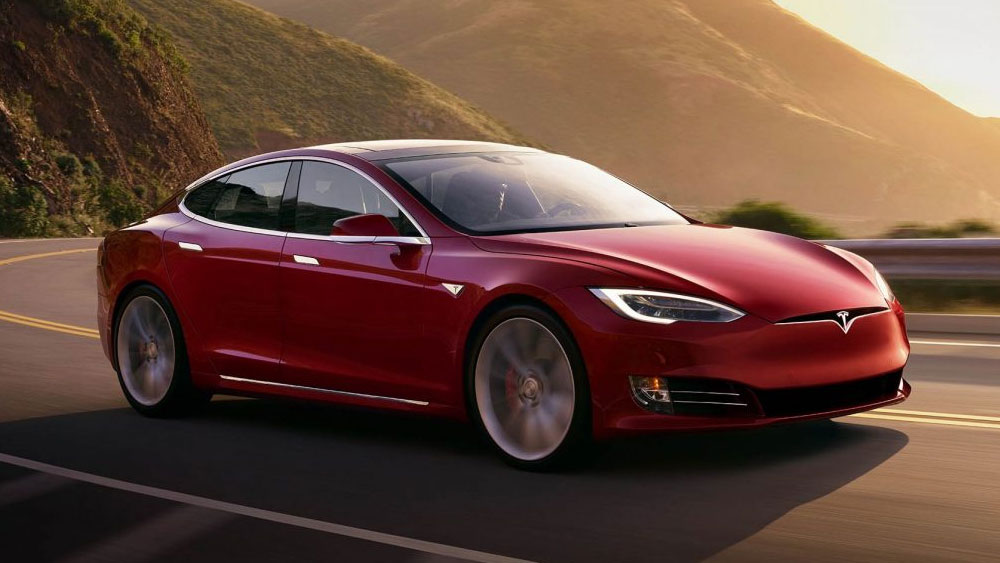 Tesla'dan meraklılarına kötü haber: Fiyatlara zam geldi
