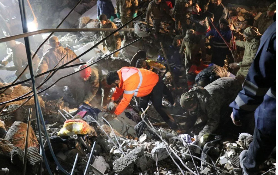 Türkiye can derdinde Altun dezenformasyon