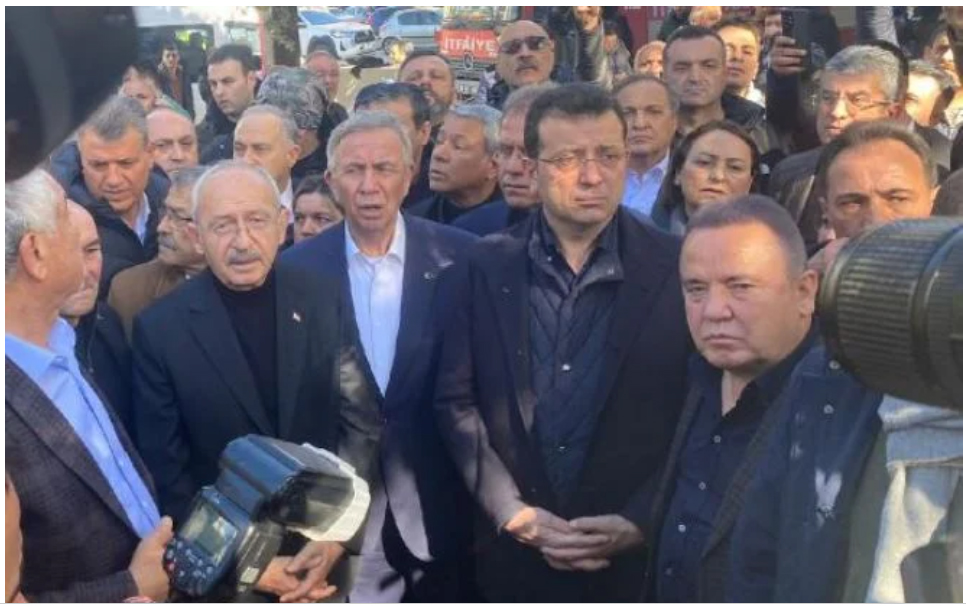 Kılıçdaroğlu ve CHP'li başkanlar deprem bölgesinde