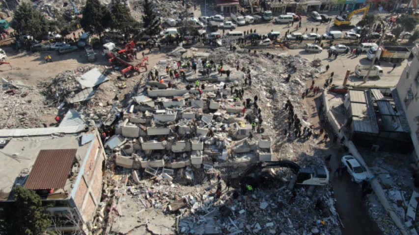 Depremde hayatını kaybedenlerin sayısı 35 bin 418'e yükseldi
