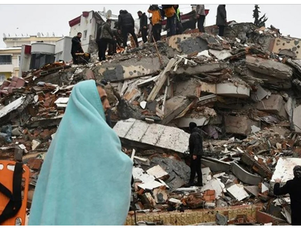 Soylu: Antakya'da iki konuttan biri yıkık