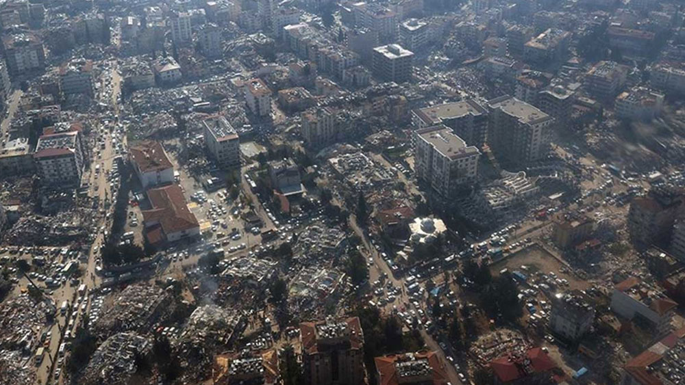 Depremzede anne yürekleri dağladı: Ona reçel alamadan toprağa verdim