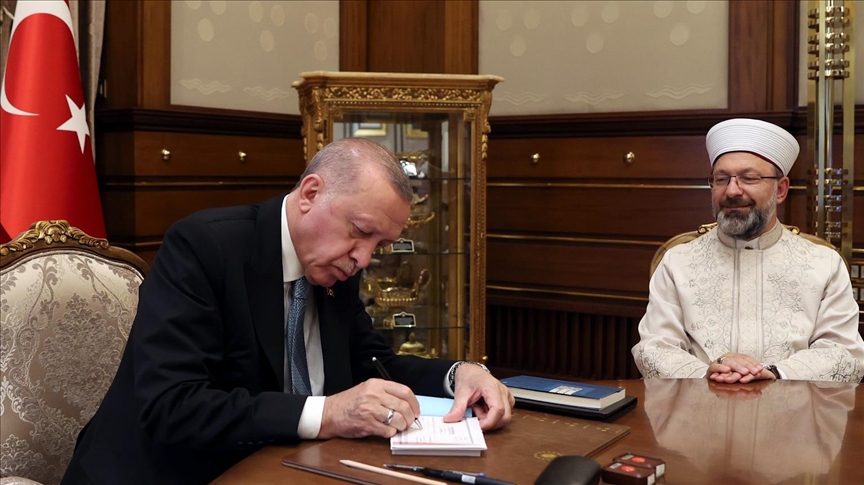 Kader Erdoğan ile Diyanet’i ters düşürdü!