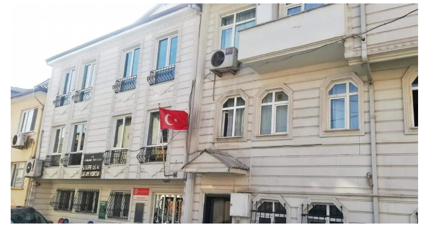 Diyanet tarikat yurdundaki çocukları geri aldı