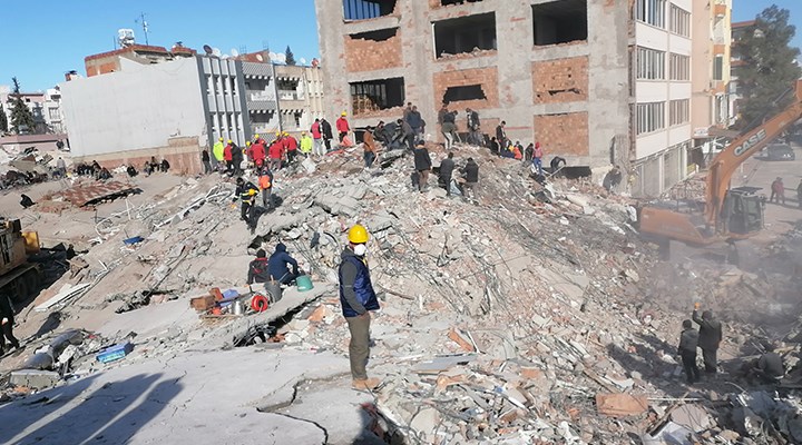 AKP'li yönetici hem imar komisyonu başkanı hem denetim şirketi sahibi