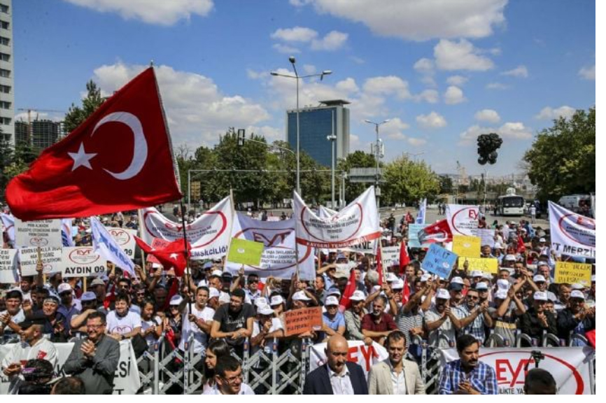 EYT'de 5 bin prim gününe AKP ve MHP'den ret