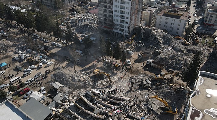 Depremin ilk günü depremzede işçileri kovmuşlar!
