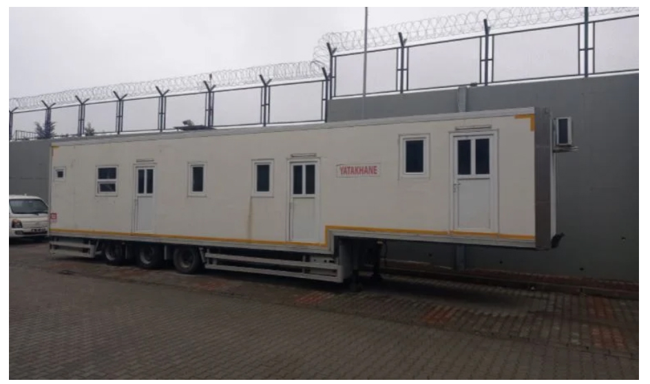 AFAD'ın duşlu tuvaletli TIR'ı Hasdal’da garajda!