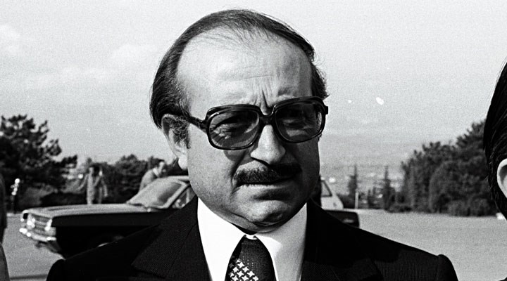 Eski bakanlardan Vefa Tanır hayatını kaybetti