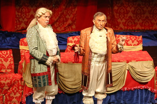 Hastalığına rağmen tiyatro için oynadı