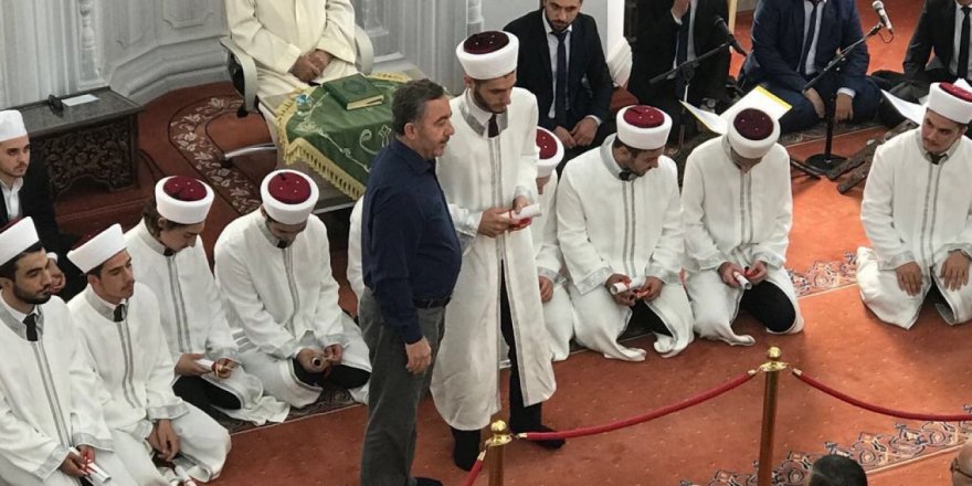 Genç hafızlara icazet merasimi