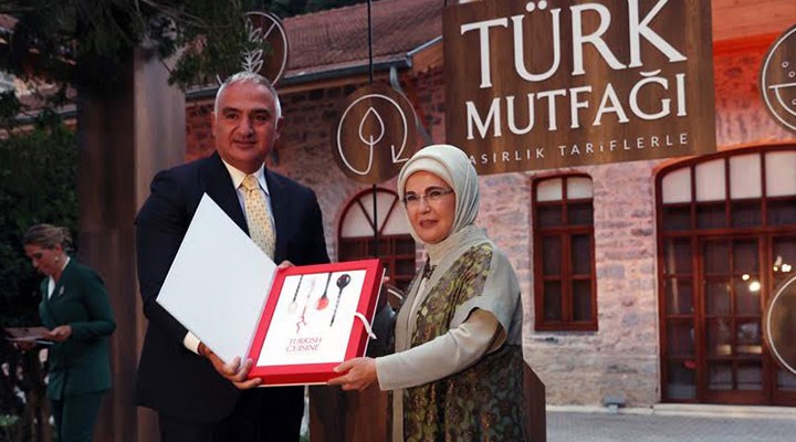 Kültür Bakanlığı'ndan Emine Erdoğan'ın önsözünü yazdığı kitaba milyonluk harcama