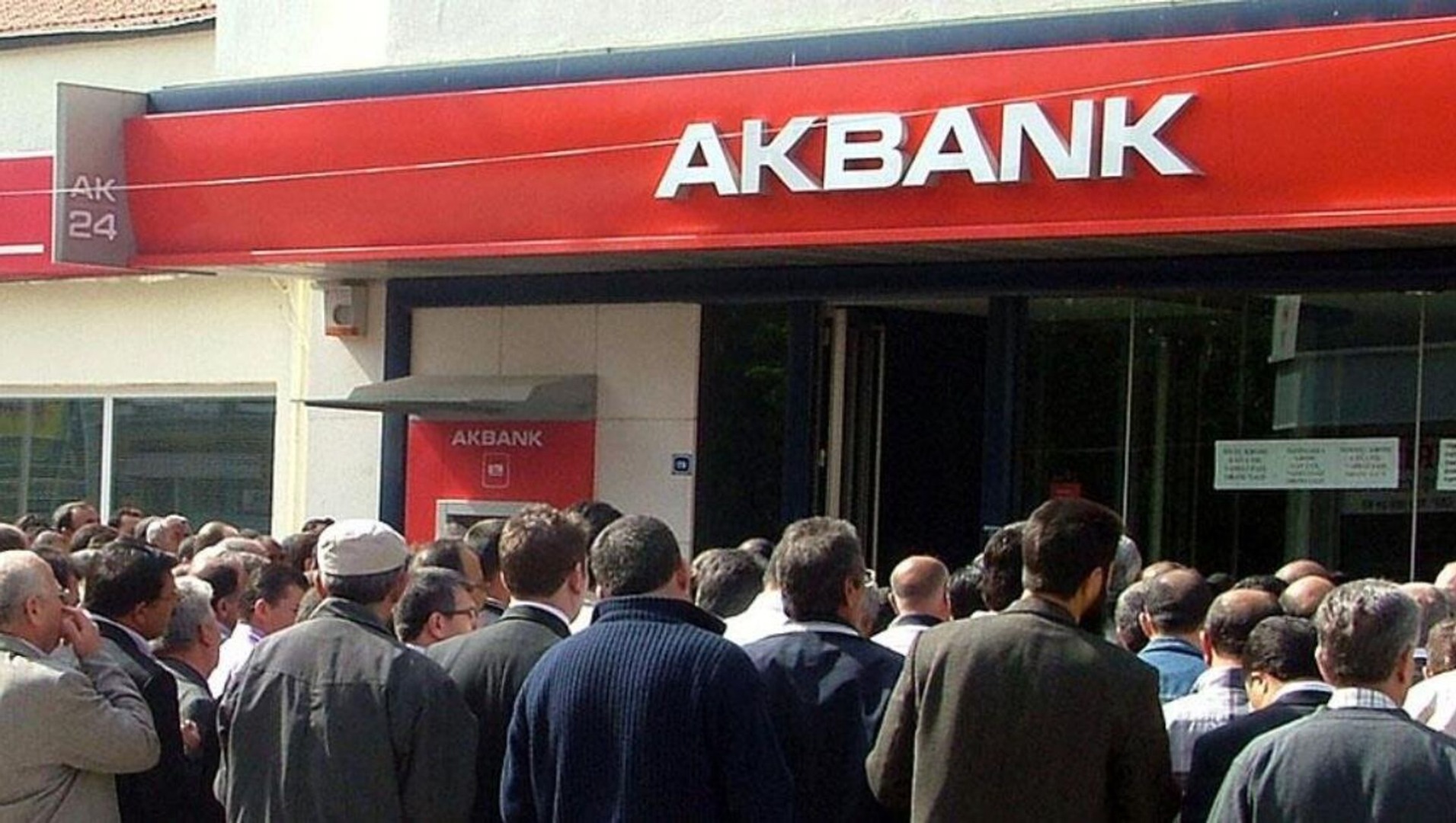 Akbank'tan kişisel veri ihlali açıklaması