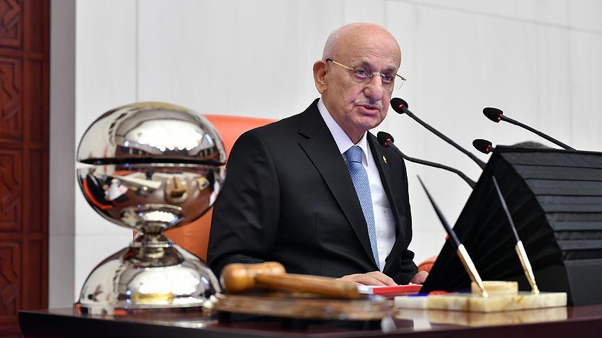 Kahraman adaylık dilekçesini teslim etti