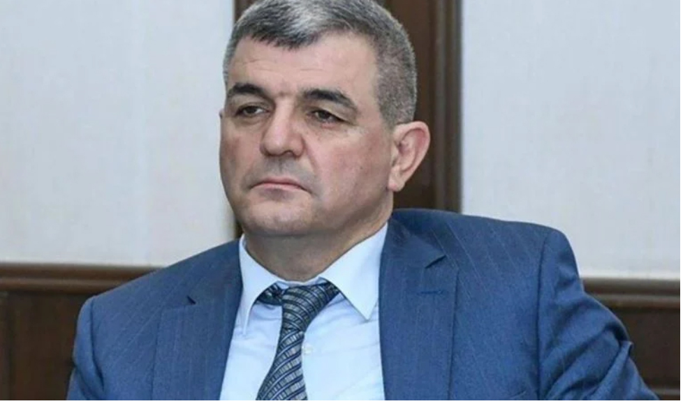 Azerbaycanlı siyasetçiye silahlı saldırı