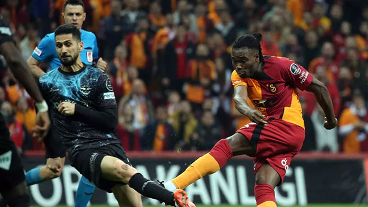 Galatasaray sahasında Adana Demirspor'u 2 golle geçti