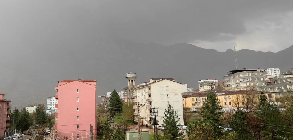 Batman gündüz vakti geceyi yaşadı