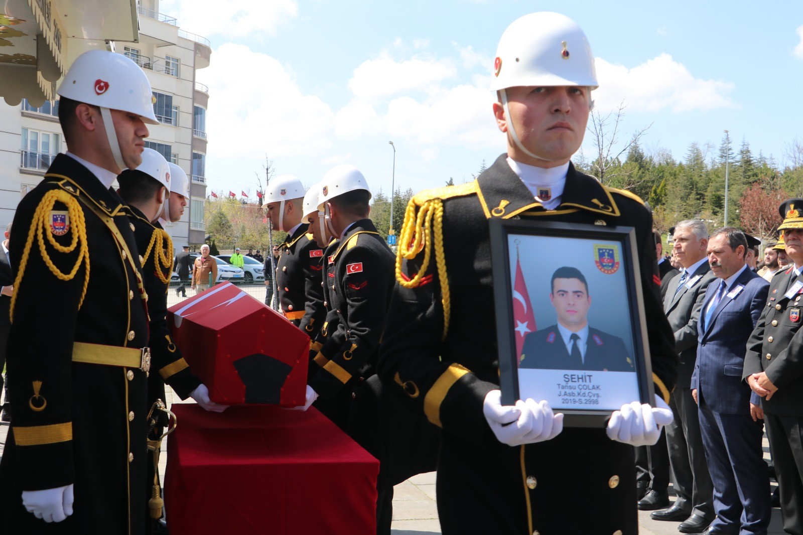 Şehit Astsubayın cenazesinde gözyaşları sel oldu