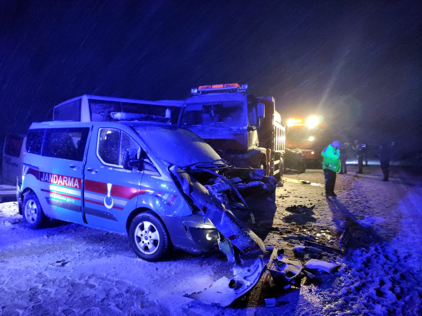 Erzincan'da zincirleme trafik kazası