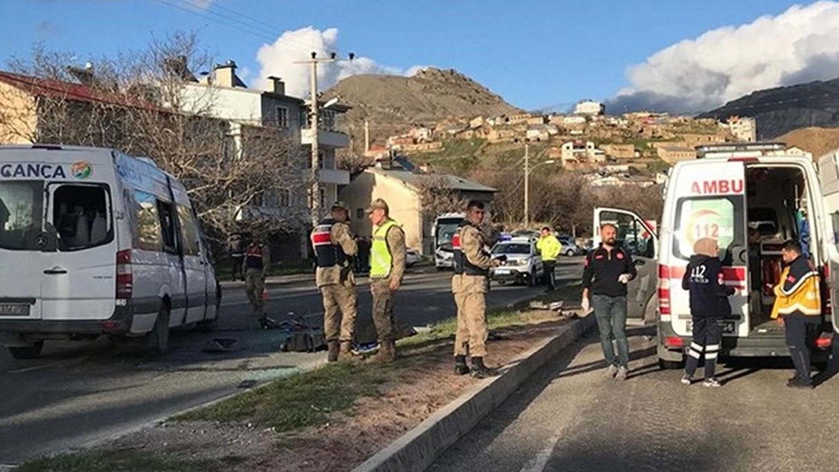 Gümüşhane'de işçi servisi kaza yaptı