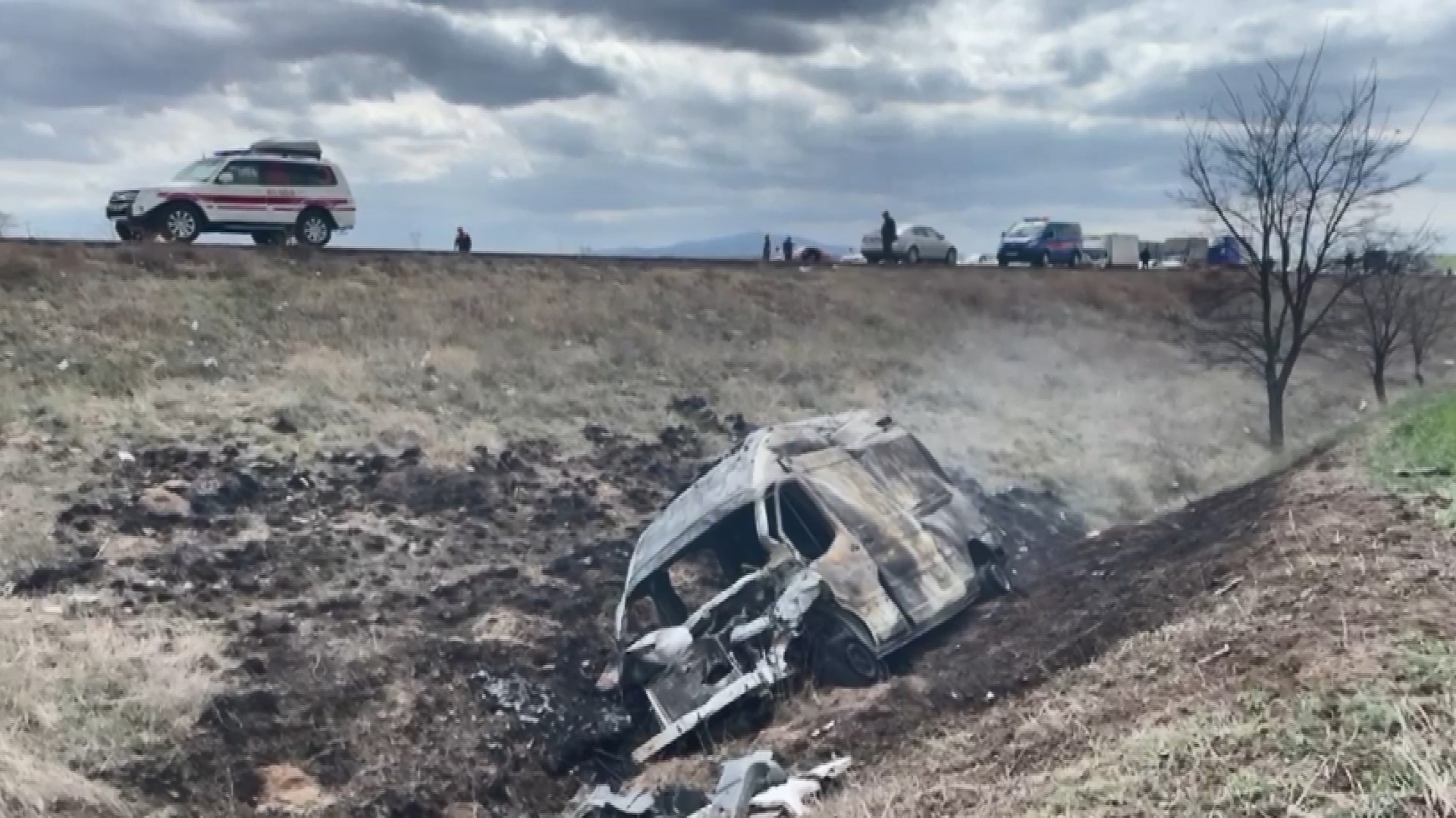Kamyonetle ambulans çarpıştı. 5 kişi yaralandı