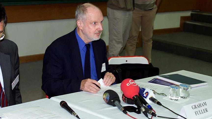 Fuller'e yakalama kararı