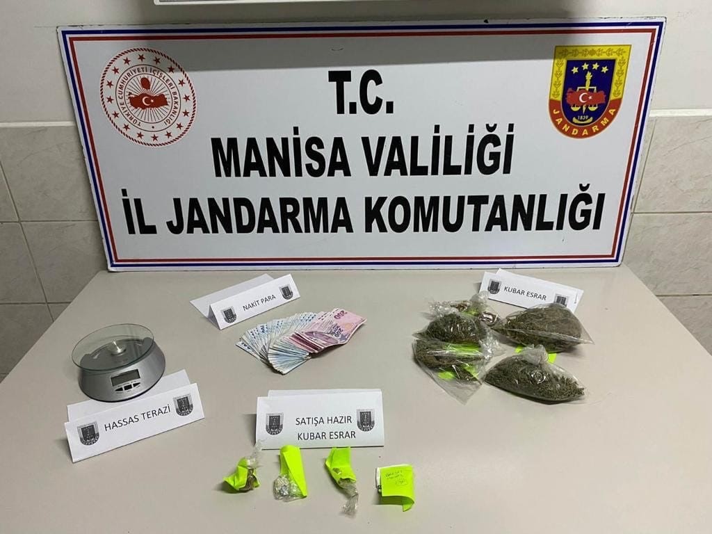 Jandarma ekipleri plastik kovada uyuşturucu ele geçirdi