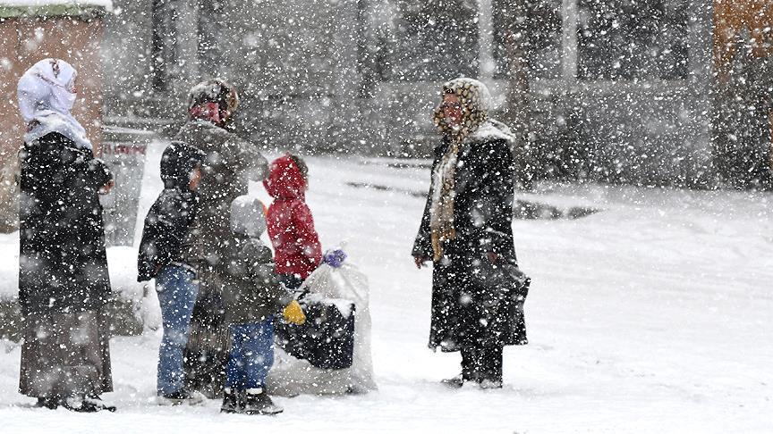 Kars'ta eğitime kar engeli