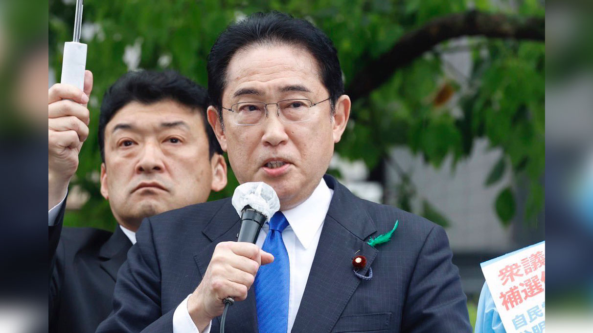 Japonya Başbakanı'na sis bombalı saldırı