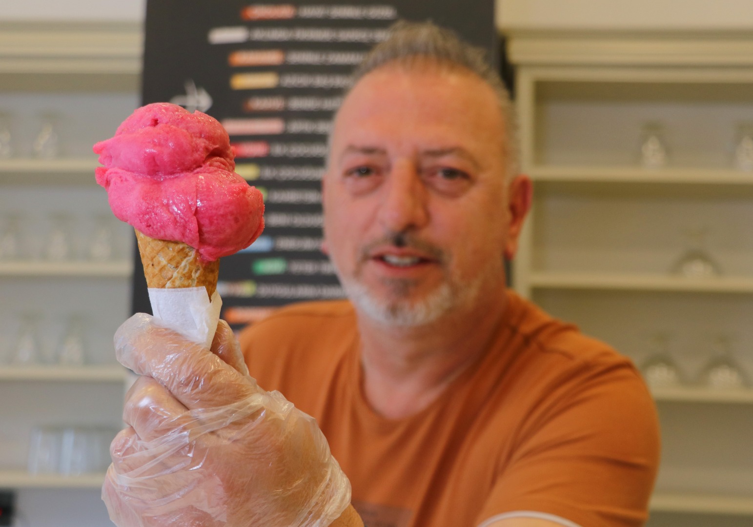 Adana'da üretildi Bakın içinde ne var