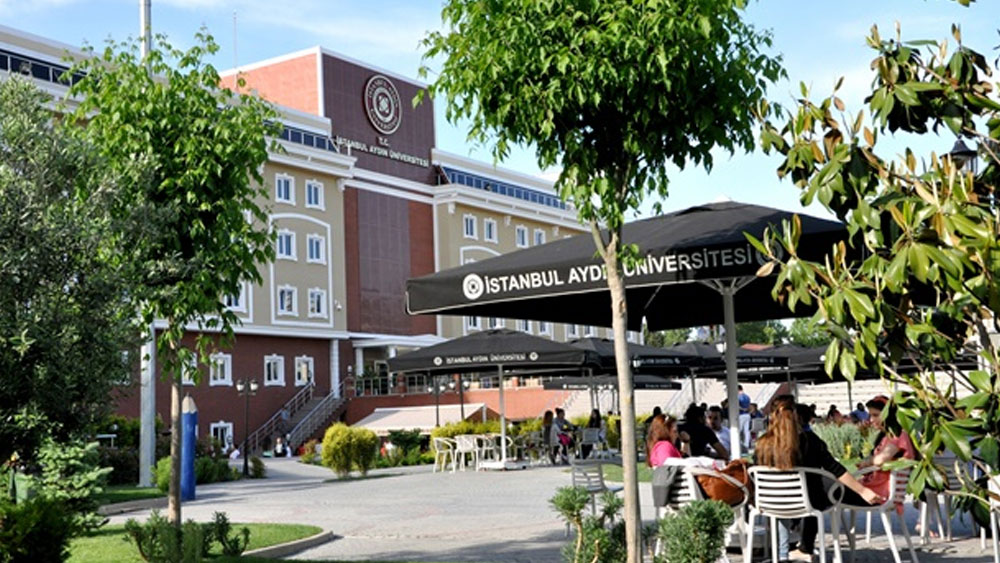 İstanbul Aydın Üniversitesi öğrencilerinden eğitim ücretlerine yapılan zamma itiraz