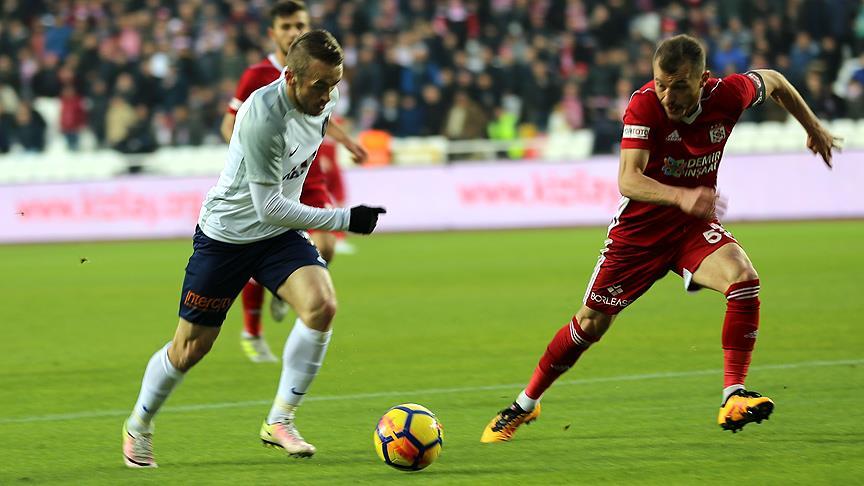 Başakşehir liderliği kaptırdı