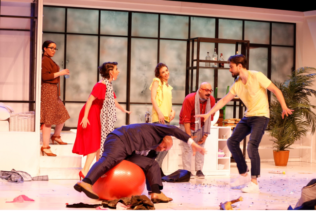 Karanlıkta Komedi’ye izleyiciden tam not