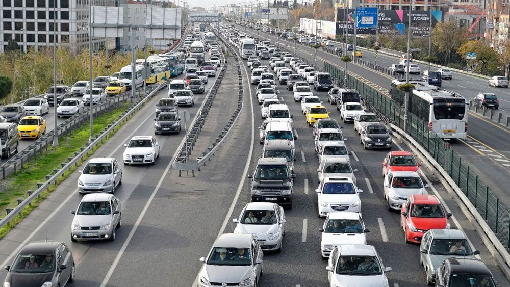 İstanbul'da trafik yoğunluğu yüzde 80'e ulaştı