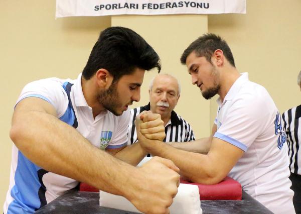 Ankara'da bilek güreşi etkinliği