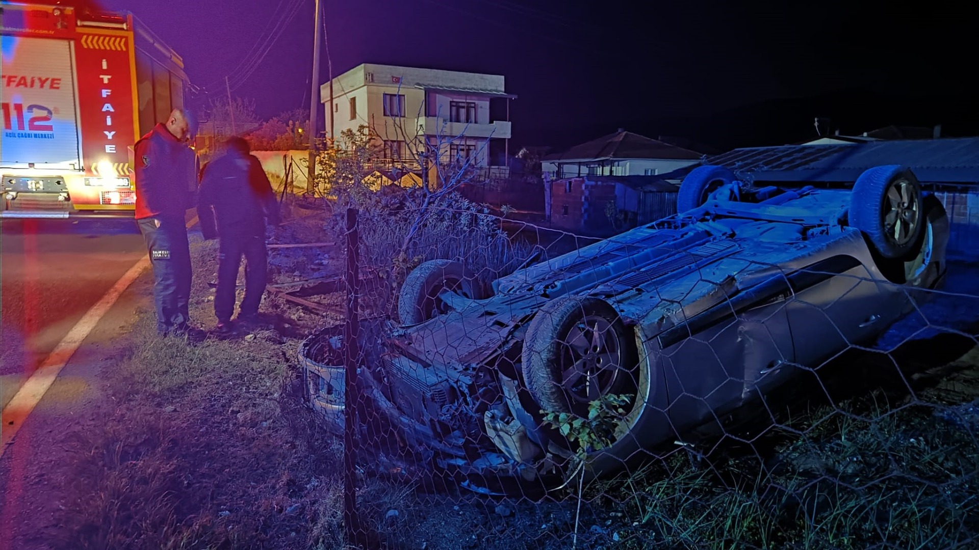 Susurlukta trafik kazası: Otomobil takla attı