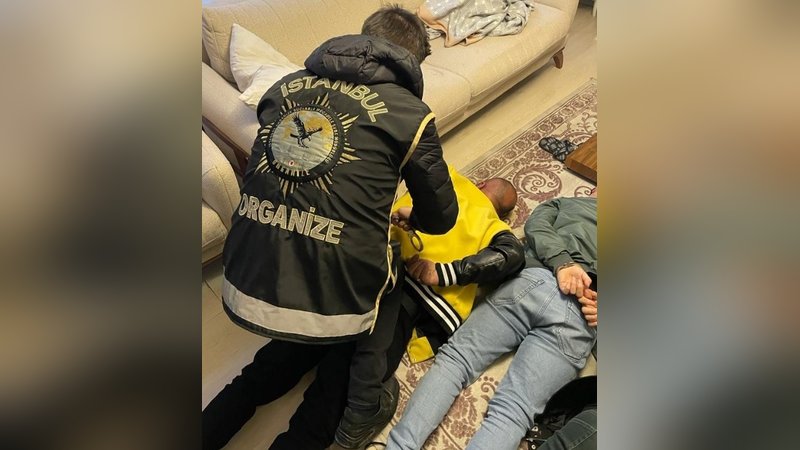 212 daireyi 800'den fazla kişiye satmışlar