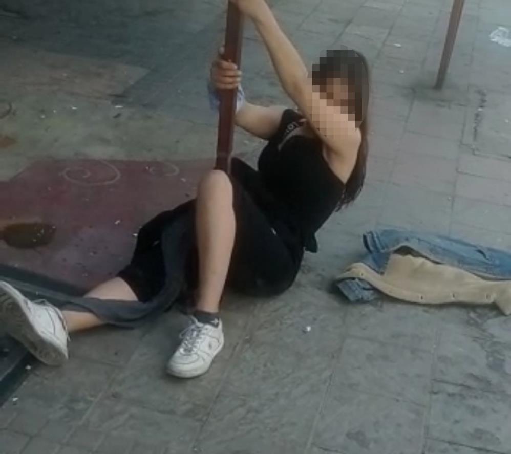 Genç kızın içler acısı durumu